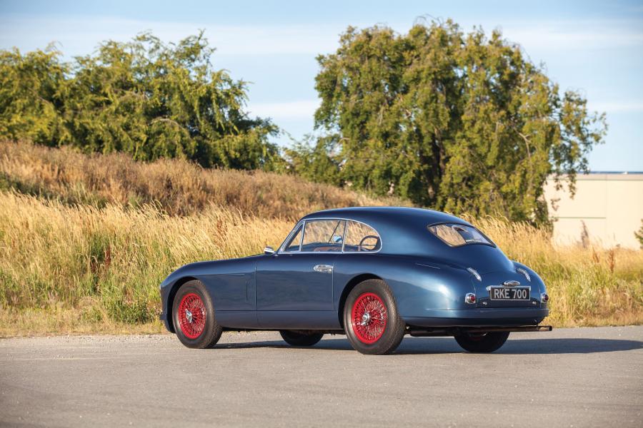  Aston Martin DB2 Saloon 1950 года  (фото 11 из 34)